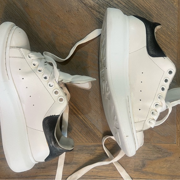 Alexander McQueen Oversized Sneakers - Iconic Style - EU 37 / US 6.5–7 - Picture 8 of 10